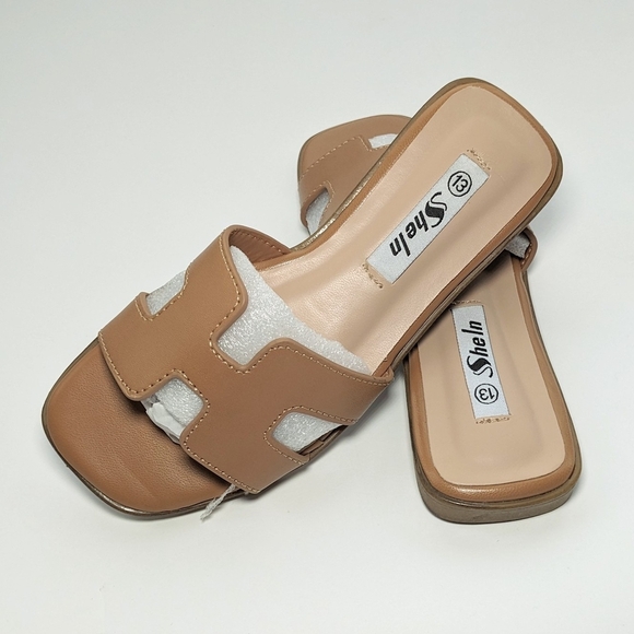SheIn Girls "Mini Mi" Tan Padded Slide Sandals - Picture 1 of 6